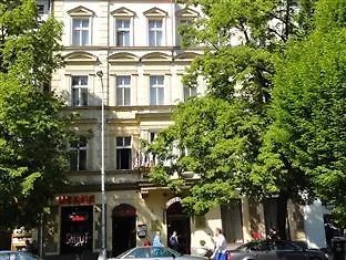 Hotel Tyl Prague 4*,