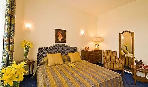 פראג Hotel Tyl