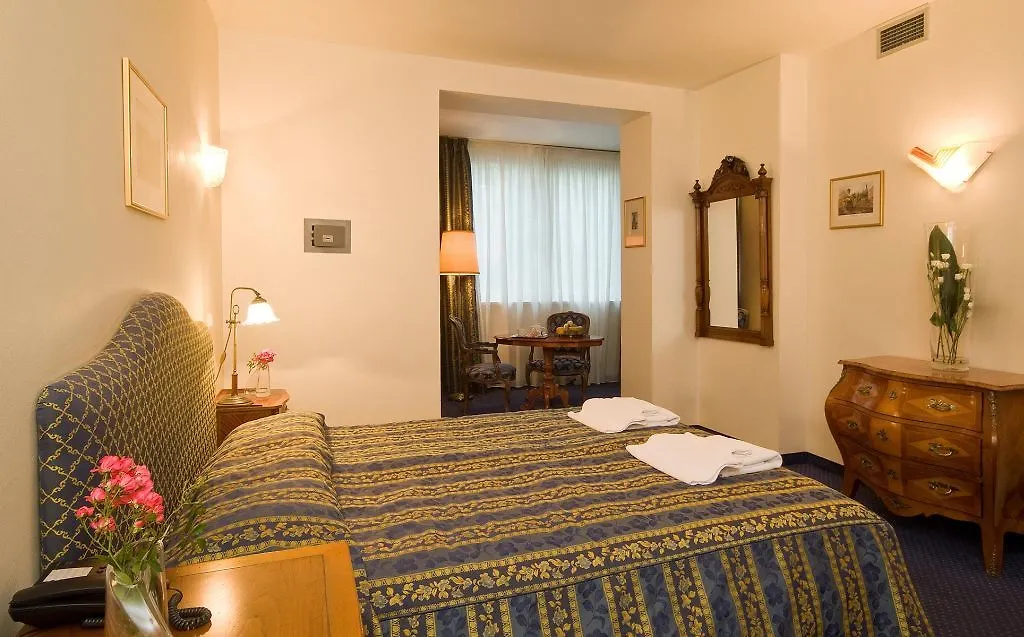 פראג Hotel Tyl 4*,