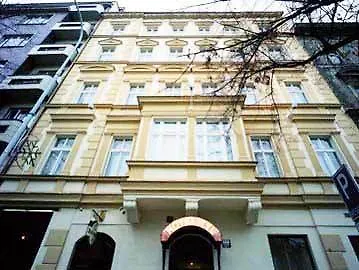 פראג Hotel Tyl