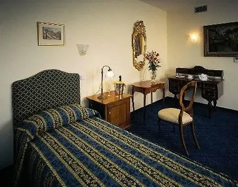 פראג Hotel Tyl
